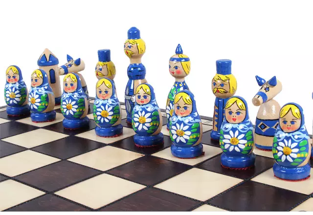 Babushka blauw houten schaakset - Afbeelding 9