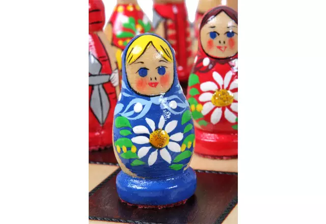 Babushka blauw houten schaakset - Afbeelding 12