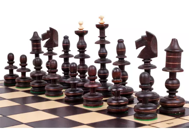 Old Polish houten schaakset - Afbeelding 5