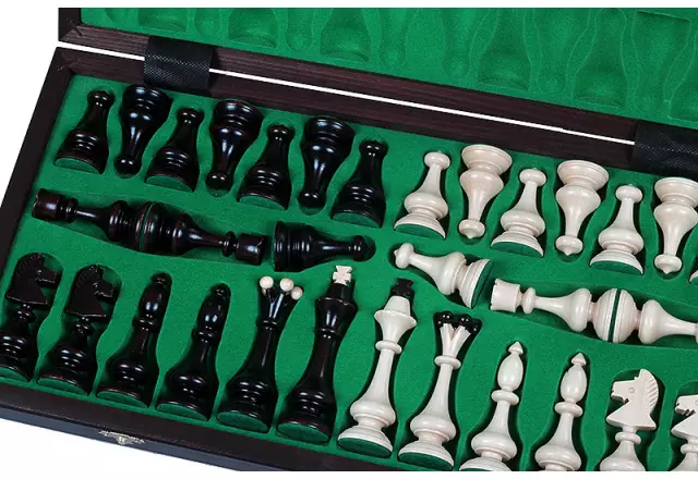 Beskid houten schaakset - Image 4